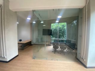 ALQUILO Oficina en el Oficentro PRISMA BUSINESS CENTER en San Rafael, Escazú, San José — $1,600 - Foto 4 de 12