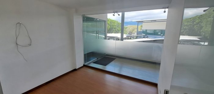 ALQUILER DE OFICINA, SAN JOSE, LINDORA en Santa Ana, San José — $1,665