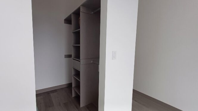 Alquiler de Apartamento en Carmen, San José. RAH 25-2049 in Carmen, San José — $1,100