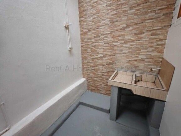 MLS-26-1719 ALQUILER APARTMENTO BARRIO MEXICO SAN JOSE  in Merced, San José — ₡ 350 000