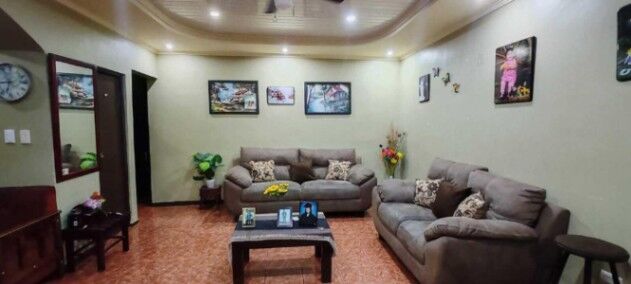 MLS-26-597 LS VENTA CASA CON APARTAMENTO DESAMPARADOS SAN JOSE CONTACTENOS AL # 86127562 en Desamparados, San José — ₡ 72 500 000