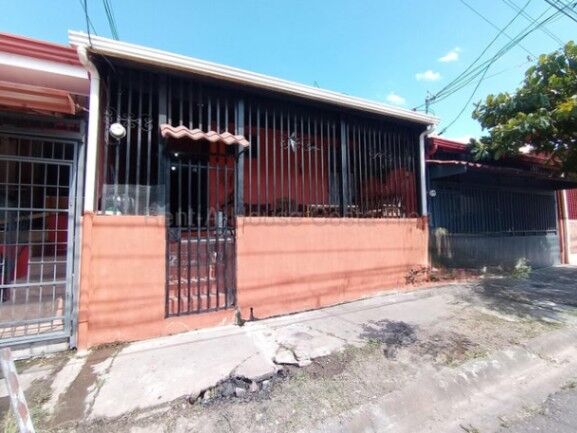 Venta de Casa en San José-Hatillo. RAH 26-1943 INVERSIÓN en Hatillo, San José — ₡ 45 000 000