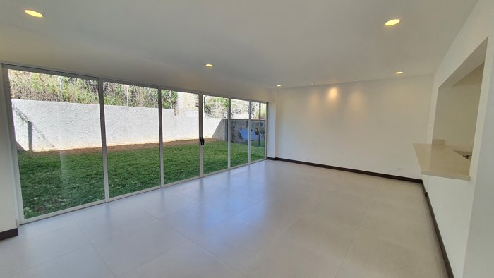 Venta de espectacular y amplia casa en Bello Horizonte Escazú in Escazú, San José — $360,000