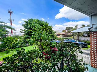 Se Vende Vivienda Espaciosa con Potencial de Desarrollo in Escazú, San José — $600,000 - Photo 4 of 48