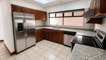 Venta de Apartamento en Lourdes de San Pedro, Montes de Oca. RAH 27-497 in San Pedro, Montes De Oca, San José — 130 000 000 ₡ - Photo 4 of 16