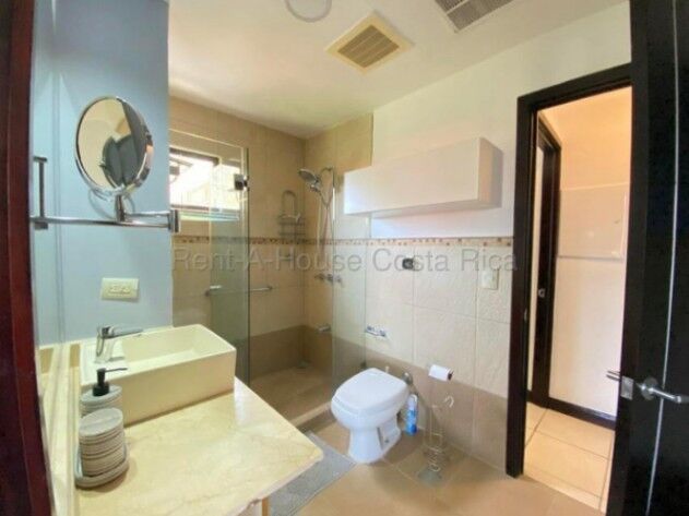 Alquiler de Apartamento AMUEBLADO en Santa Ana. RAH 27-174 in Salitral, Santa Ana, San José — $1,250