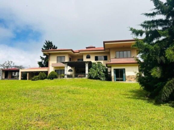 🏡 Casa en Venta - 5 Habitaciones - San Rafael Coronado, San José 🏡 MLS #25-1283  en San Rafael, Vázquez de Coronado, San José — $850,000