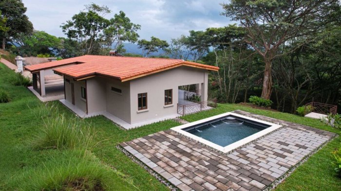 En construcción: pronto será una casa muy bien terminada en Atenas, Alajuela — $845,000