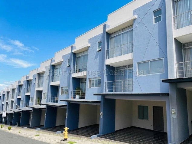 Venta de Casa en Santo Domingo-San Miguel, Heredia. RAH 27-483 en San Miguel, Santo Domingo, Heredia — $259,000