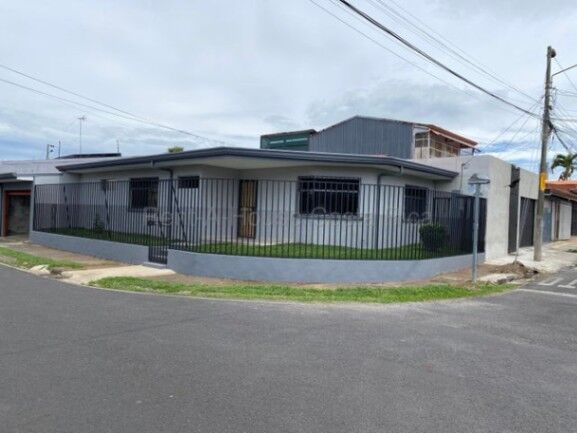 MLS-26-1819 KQ VENTA CASA SAN JOSE ALAJUELA CONTACTENOS AL # 88987222 en San José, Alajuela — ₡ 70 000 000