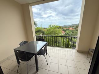 Apartamento en venta Playas del Coco, Pacifico in Sardinal, Carrillo, Guanacaste — $440,000 - Photo 4 of 14