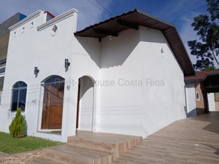 Casa en Venta - Condominio Las Calas in Grecia, Alajuela — 105 000 000 ₡ - Photo 2 of 25