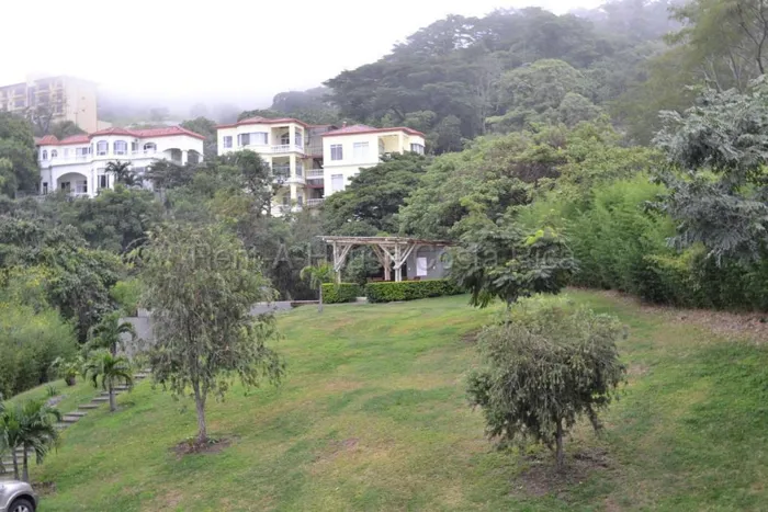 Apartment Rental in Santa Ana. RAH 26-2123 in Santa Ana, San José — $1,900