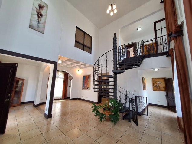 Casa Independiente en Santa Barbara de Heredia cercanías Barva en Santa Bárbara, Heredia — ₡ 228 000 000 - Foto 3 de 28