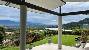 Casa Contemporánea en venta. Santa Ana – Naturaleza y diseño en armonía –Piscina y entorno protegido in Piedades, Santa Ana, San José — $575,000 - Photo 5 of 18