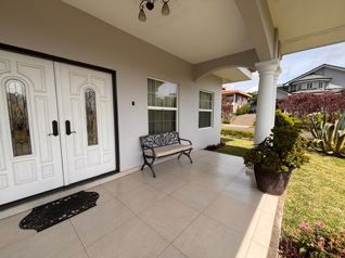 Spacious House for Sale in an Exclusive Condominium in San Isidro de Heredia in Concepción, San Isidro, Heredia — ₡ 300 000 000 - Photo 2 of 12