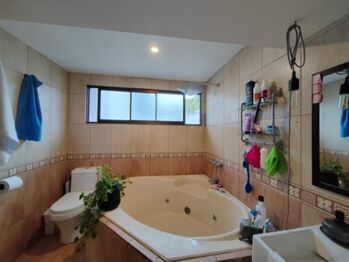 VENTA de  casa + apartamento en San Juan de Tibas/25-283 in San Juan, Tibás, San José — $265,000 - Photo 5 of 15