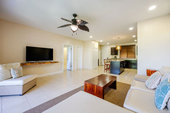 Condo en Venta en Pacifico Playas del Coco con Acceso Beach Club in Sardinal, Carrillo, Guanacaste — $305,000 - Photo 2 of 9