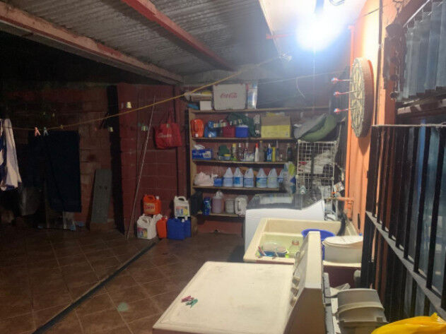 Acogedora casa en San Antonio de Escazu en  Venta / OFI en Escazú, San José — $180,000