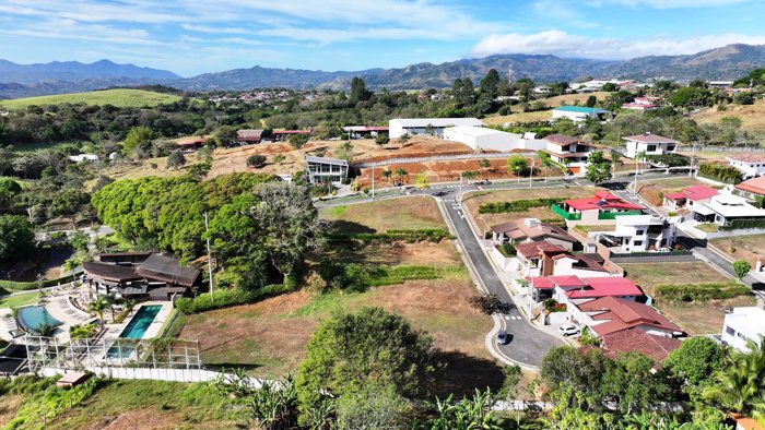Venta Lote Grecia, para desarrollo multifamiliar, Condominio Montezuma in Grecia, Alajuela — $349,500 - Photo 2 of 10