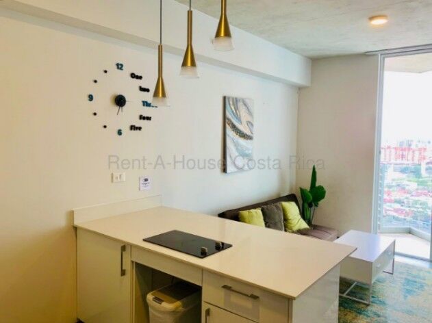 Venta de Apartamento AMUEBLADO en SECRET SABANA. RAH 27-165 en Mata Redonda, San José — ₡ 68 000 000