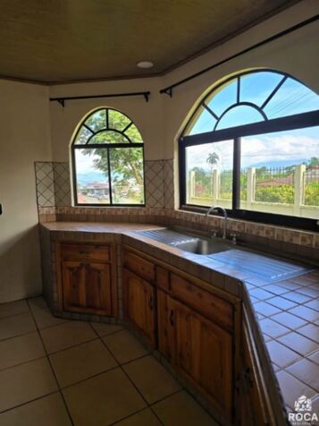Linda casa en venta en Santa Marta de Cajon Pérez Zeledón  en Cajón, Pérez Zeledón, San José — ₡ 75 000 000