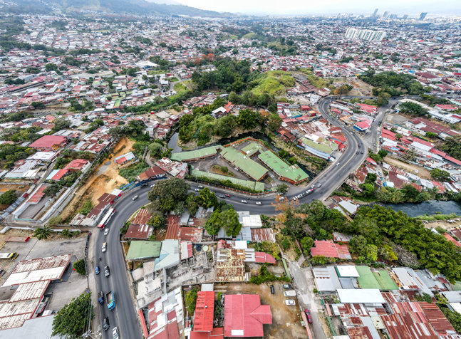 Venta de Motel con 68 Habitaciones a 10 Minutos de San Jose en Alajuelita, San José — $8,000,000 - Foto 3 de 51
