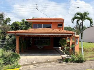 Venta de Casa en Puente Piedra 27-886 en Puente De Piedra, Grecia, Alajuela — 100 000 000 ₡ - Foto 2 de 18