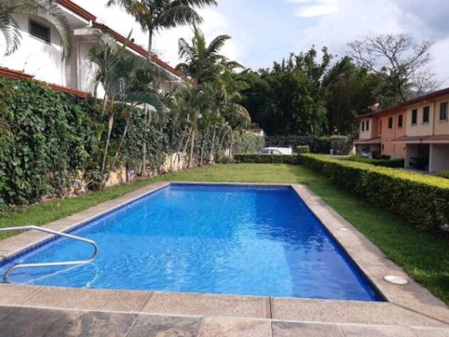 Venta de Casa en Pozos de Santa Ana. RAH 25-1249 in Pozos, Santa Ana, San José — $215,000