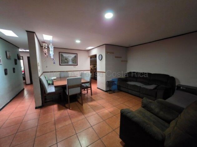 Venta de Casa +Apto en Calle Blancos-Goicoechea. RAH 26-1508 en Calle Blancos, Goicoechea, San José — ₡ 98 500 000