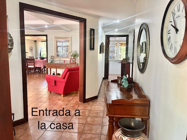Casa en Condomino en Escazu in Escazú, San José — $385,000 - Photo 2 of 37