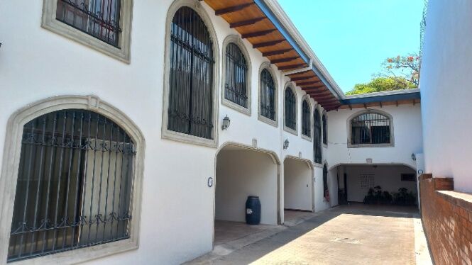Se vende apartamento en San Rafael Escazú 26-1207 en San Rafael, Escazú, San José — $400,000