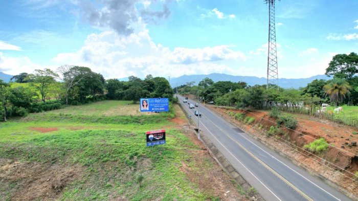 12,734m2 en la radial a la 27 lote de uso mixto a 650m2 del Centro in Atenas, Alajuela — $2,900,000 - Photo 2 of 20