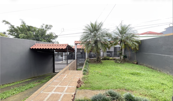 House for Sale in Grecia, Alajuela – 3 Bedrooms and Office en San José, Atenas, Alajuela — ₡ 98 000 000 - Foto 2 de 15