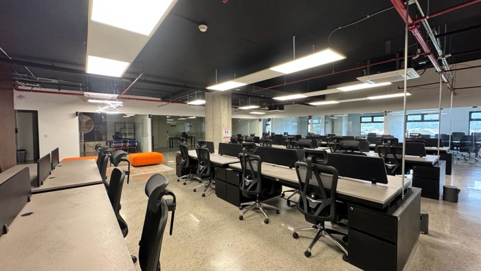Venta/Alquiler de oficinas en Momentum Pinares, Curridabat (AD) in Sánchez, Curridabat, San José — $409,395