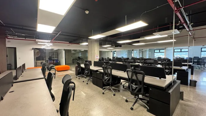 Venta/Alquiler de oficinas en Momentum Pinares, Curridabat (AD) en Sánchez, Curridabat, San José — $409,395