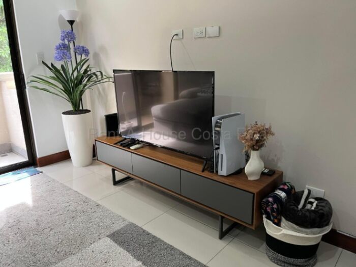 Se alquila apartamento en Pozos Santa Ana 26-1872 en Pozos, Santa Ana, San José — $1,800