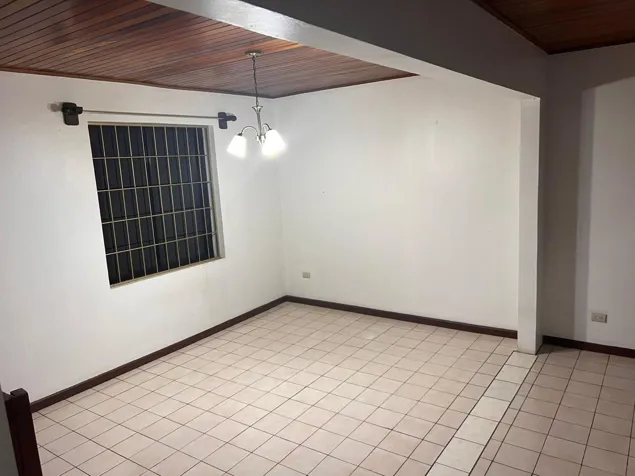 Residencia de dos plantas en venta | Corazón de Jesús, Ciudad Quesada in Quesada, San Carlos, Alajuela — ₡ 100 000 000 - Photo 3 of 11