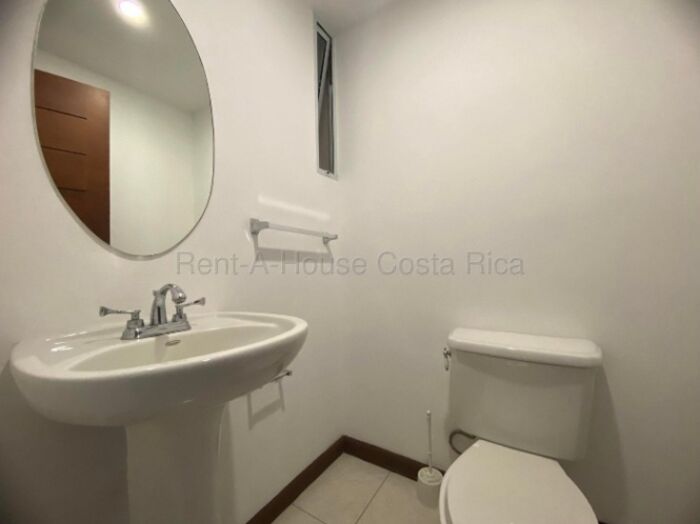 Se alquila apartamento en Santa Ana San José 26-1929 in Pozos, Santa Ana, San José — $1,300