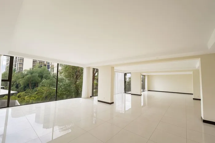 Apartment rental in Bello Horizonte, Escazú in Escazú, San José — $2,800 - Photo 3 of 12