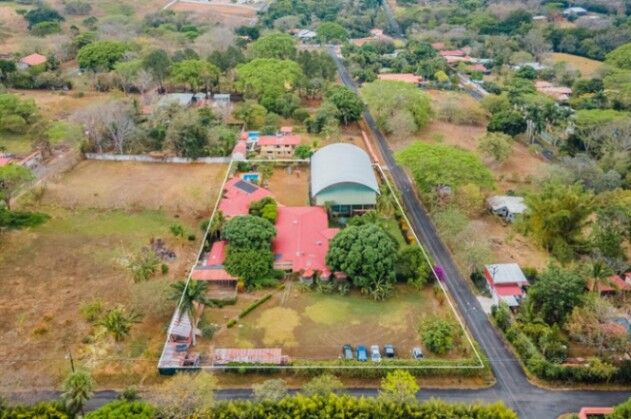MLS-25-663 KQ VENTA QUINTA LA GARITA ALAJUELA CONTACTENOS AL # 88987222 in Garita, Alajuela — $1,000,000