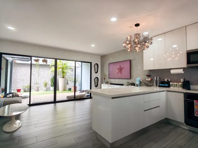 Se Vende Casa, Santa Ana, Pozos, dentro de Condominio en Pozos, Santa Ana, San José — $320,000