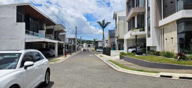 Venta de Lote en La Unión-San Juan. RAH 26-2243 en San Juan, La Unión, Cartago — ₡ 64 500 000