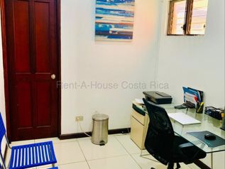 Venta de Casa en Condominio Brasil de Santa Ana. RAH 27-467 in Brasil, Santa Ana, San José — 105 000 000 ₡ - Photo 4 of 10