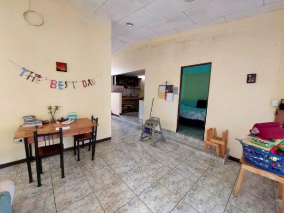 Se vende propiedad con 2 apartamentos en Mata de Plátano San José 26-355 en Mata de Plátano, Goicoechea, San José — ₡ 540 000 000