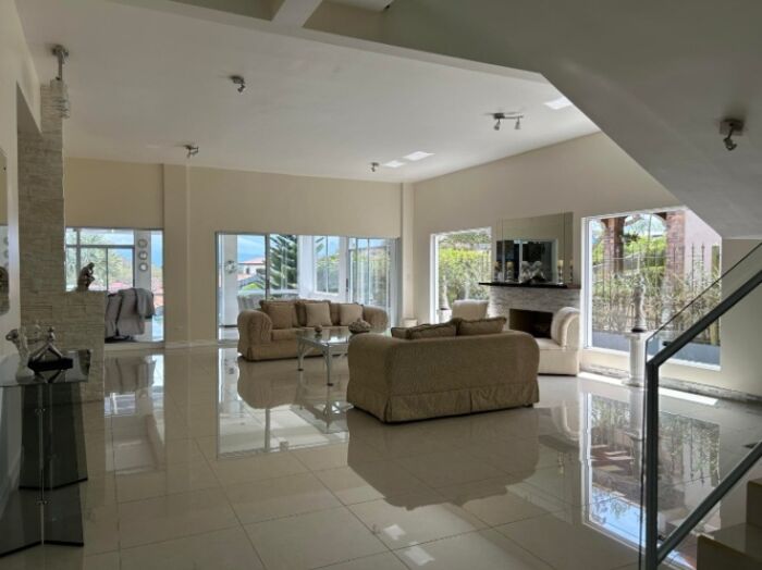Venta de Casa + 2 APTOS en San Isidro de Heredia. RAH 26-45 en San Isidro, Heredia — $795,000