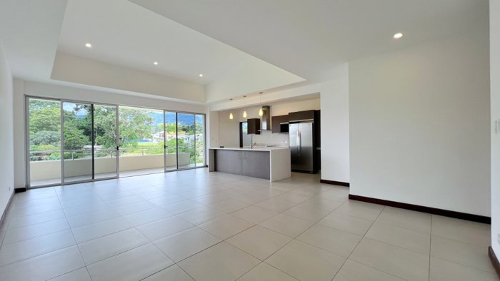 Penthouse en condominio Escazú con 243 m², balcón y vista in San Rafael, Escazú, San José — $400,000 - Photo 3 of 28