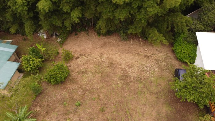 Lote en pequeña comunidad cerrada en Naranjo in San Juan, Naranjo, Alajuela — $126,000