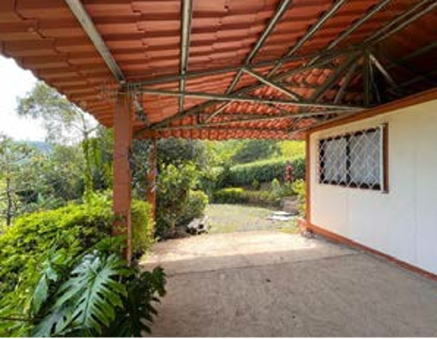 Terreno con Contenedor modificado para ser usado como una Vivienda in Aguacaliente, Cartago — ₡ 63 175 000 - Photo 3 of 24