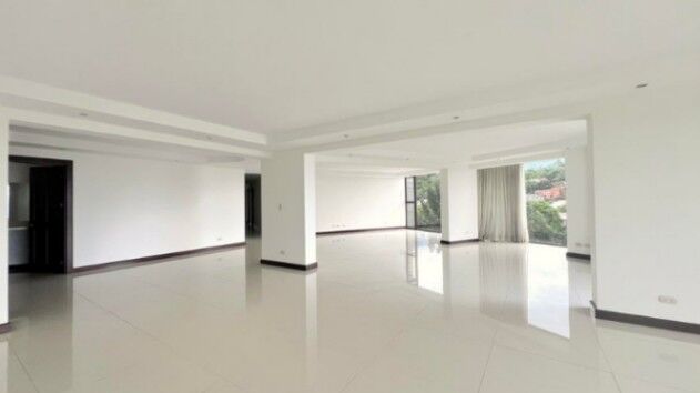 Se vende moderno apartamento en San Rafael Escazú 25-1015 en San Rafael, Escazú, San José — $485,000